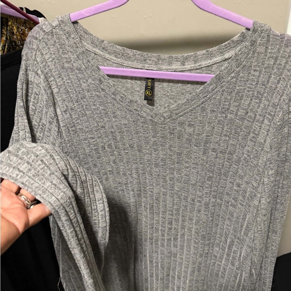 Light Gray Ribbed Knit Top - V-Neck